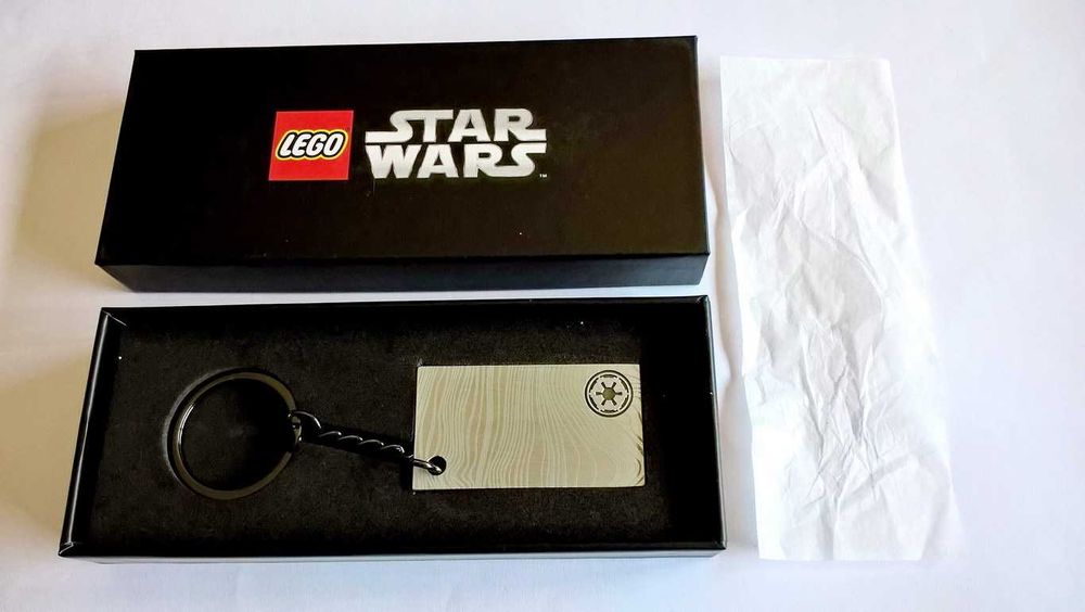 Lego Star Wars 500.7403 The Mandalorian Beskar Metal Key Chain novo
