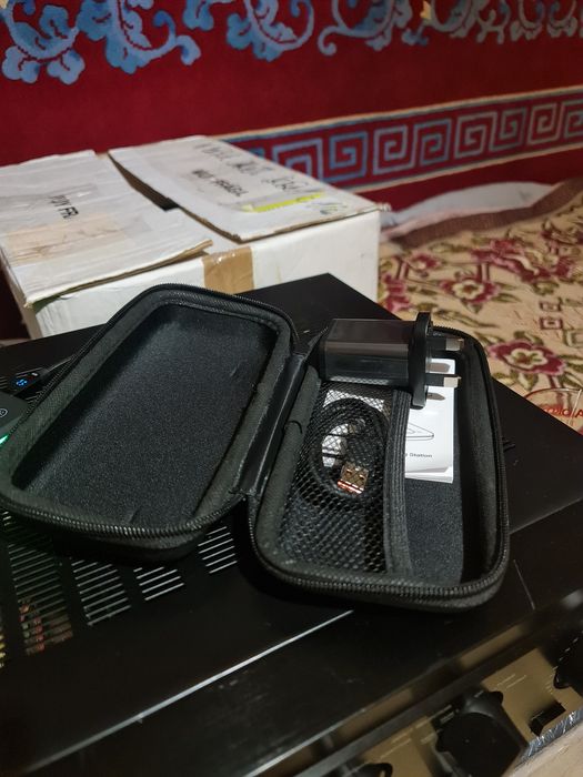 Беспроводная зарядка 3 в 1. Смартфон,наушники, часы.