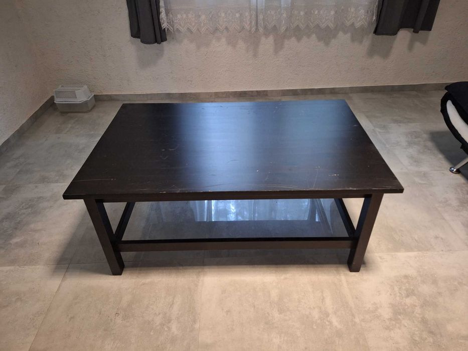 Dom - sofa , stół