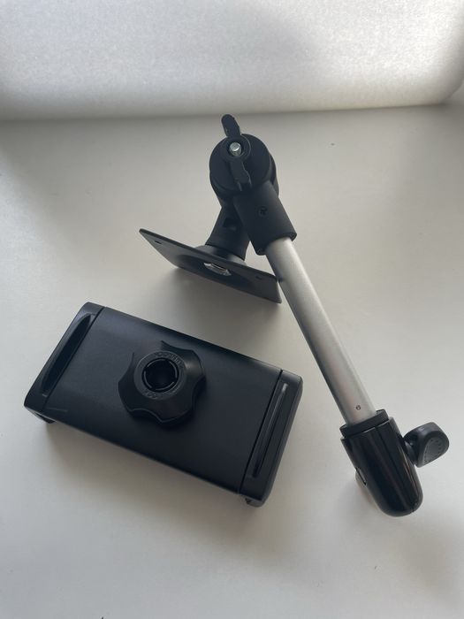 Regulowany uchwyt ścienny z ramieniem – do tabletu, telefon