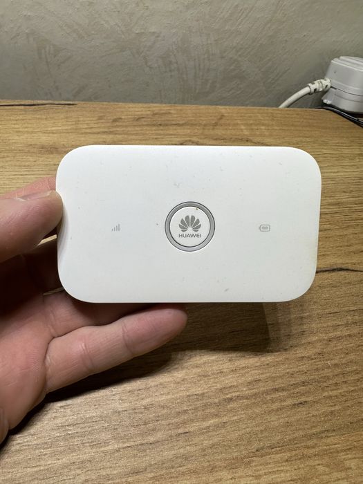 Мобильный 3G/4G WiFi роутер Huawei E5573