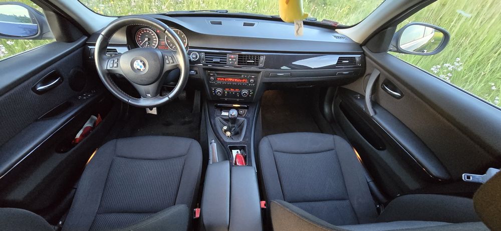 BMW E90 2011r SEDAN