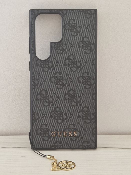 Oryginalne Etui GUESS hardcase 4G Charms Collection Samsung S23 Ultra