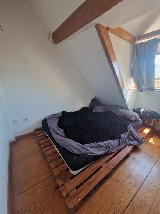 Cama de paletes + colchão