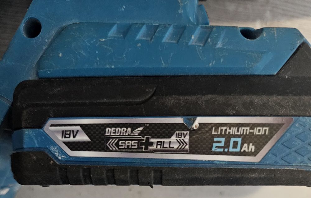 Młot udarowo-obrotowy akumulatorowy Dedra DED7048 +bateria