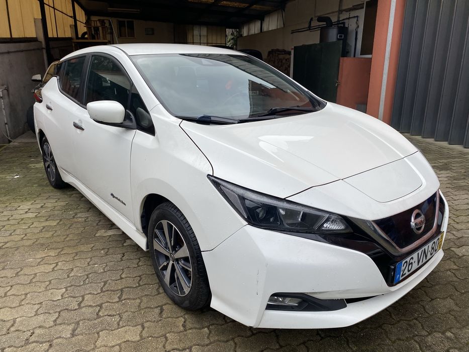 Frente Nissan Leaf