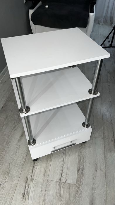 Продам этажерку