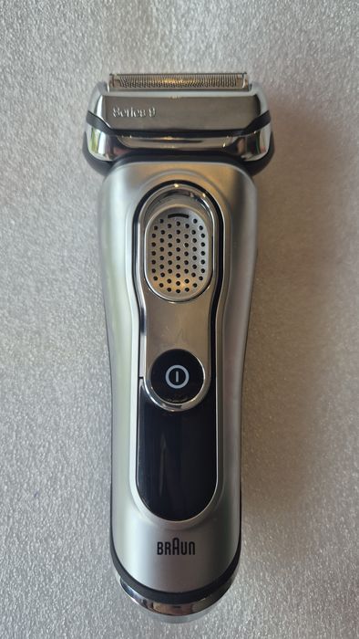 Golarka elektryczna marki Braun z serii 9 model 9280CC, nowa  F