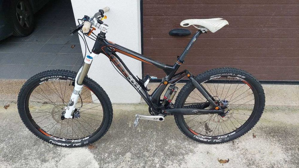 Bicicleta Scott Genius – Carbono – Suspensão Total – 1100 €