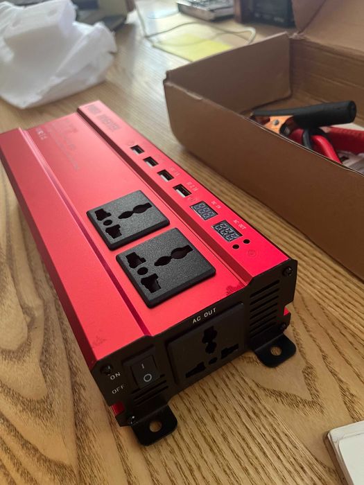 Продам Якісний Інвертор EAFC 2000W 12V to 220V