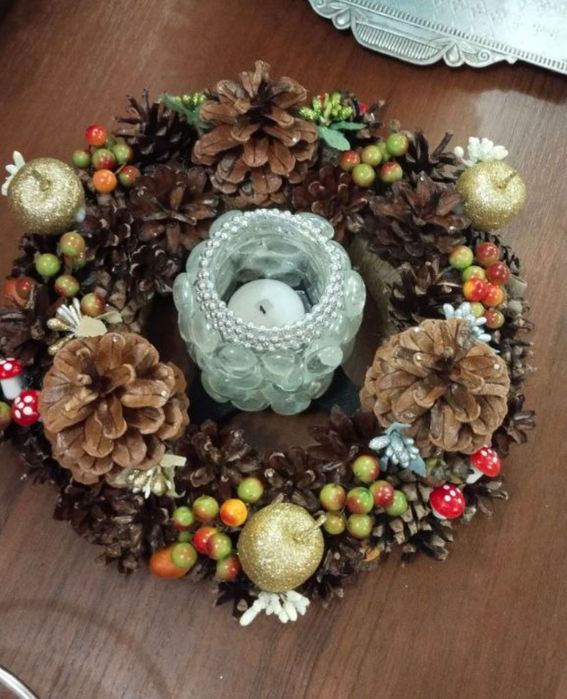 Из шишек гирлянды ирлянды!Ёлка! Ялинка! Новорічна ялинка!