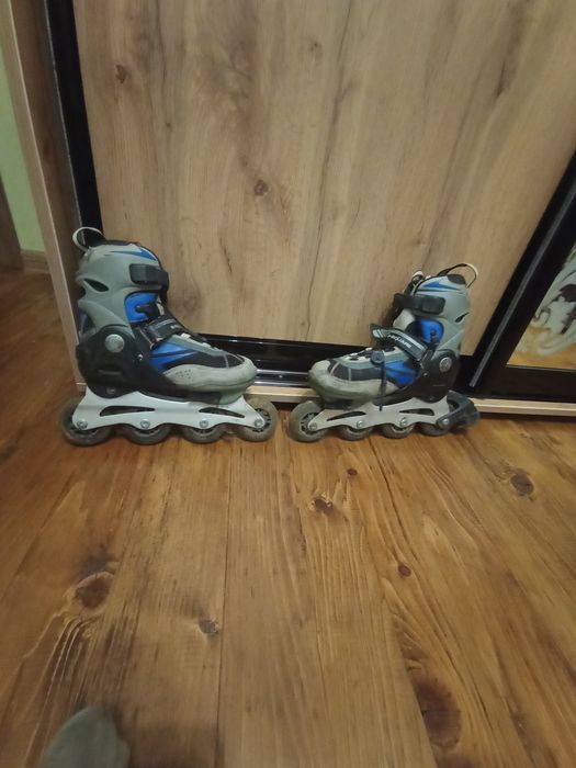 Продам ролики хороші