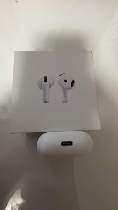 Słuchawki Apple Airpods 4