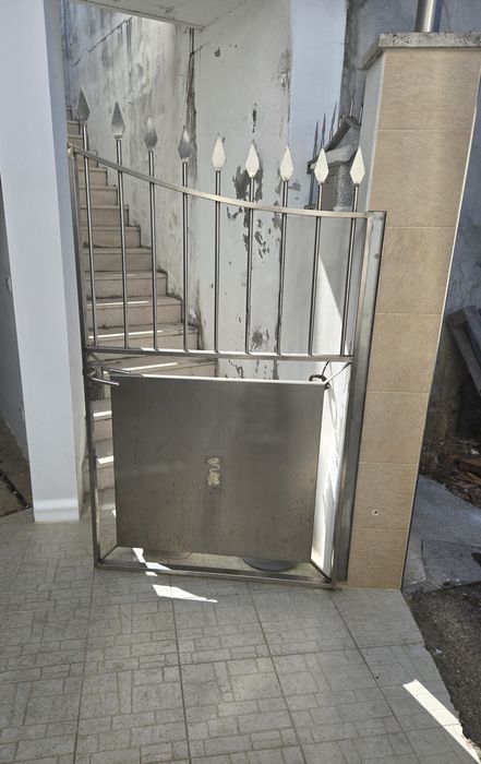 Portão e gradeamento em INOX