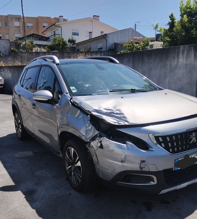 Vendo peugeot 2008 1.2  130 cv de 2019 nacional acidentado salvado