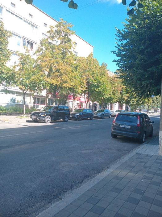 Продам приміщення  на Вокзальній навпроти Трашу!