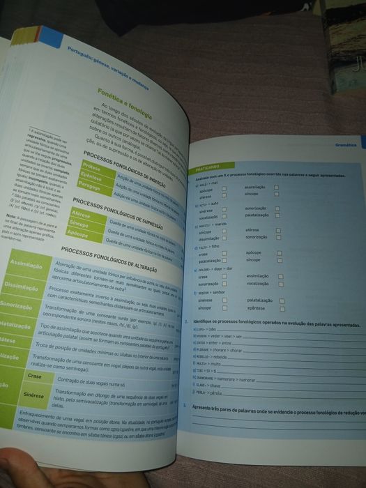 Livro de exame de português 12°ano