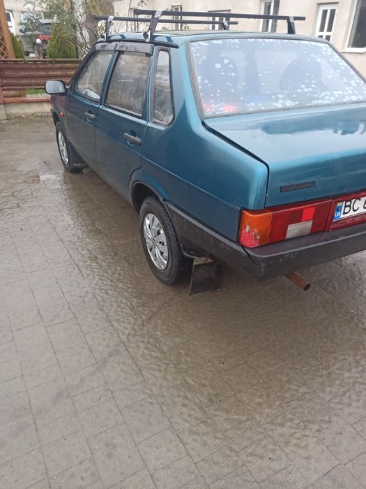 Продам ваз 21099.