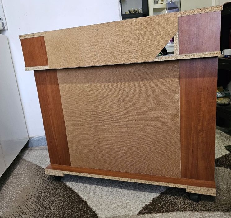 Столик,  тумбочка,полка