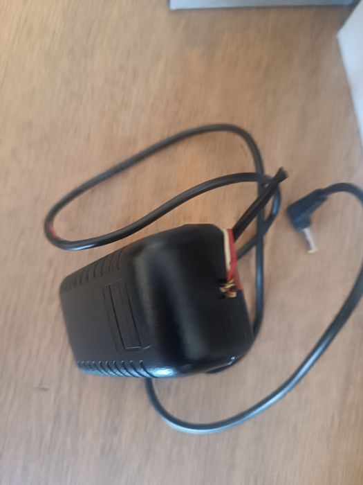 Портативний DVD плеєр HYNDAI 9.5" PDP498SUATV