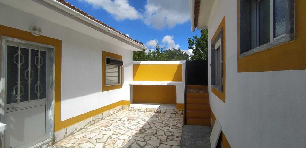 Moradia T2 para Arrendamento – Cardosas (Arruda dos Vinhos)