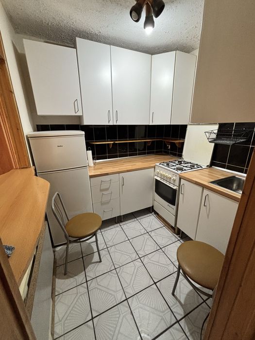Sprzedam mieszkanie 2-pokojowe z balkonem (1 piętro) w centrum Płońska