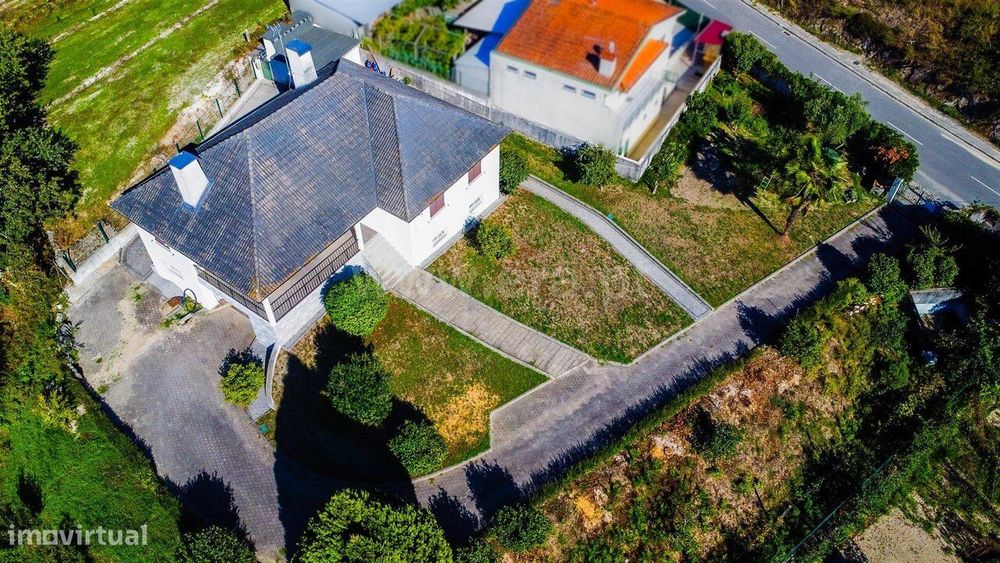 Moradia T4 / Amarante, Real, Ataíde e Oliveira