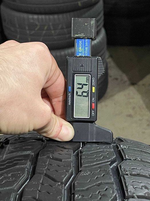 Шини резина всесезон 225/65 R17 Cooper Discoverer AT3 4S