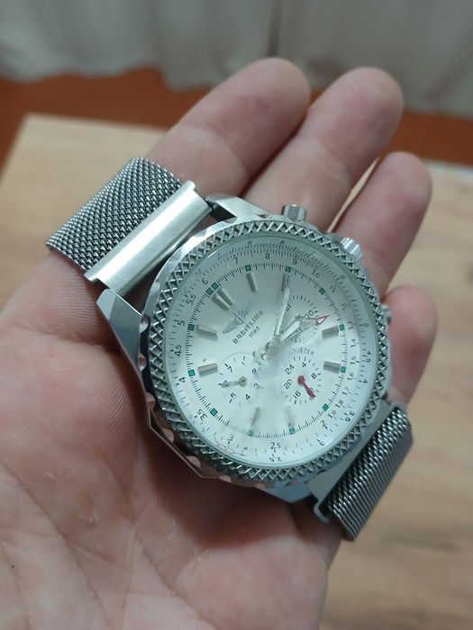 Часы Breitling, механические с автозаводом, на ходу.