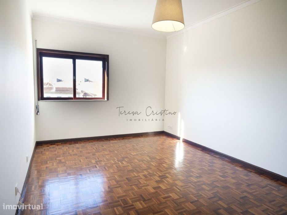 Apartamento T3 para arrendamento com garagem | Arca e Ponte de Lima