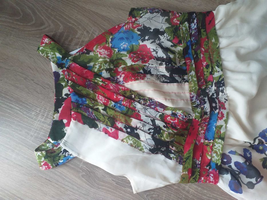 Letnia sukienka w kwiaty 38 Bodyflirt