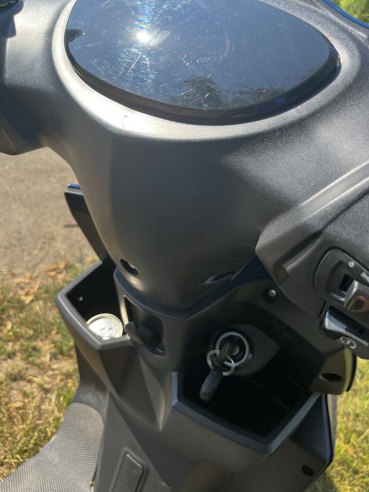 Електроскутер Maxxter NEOS III