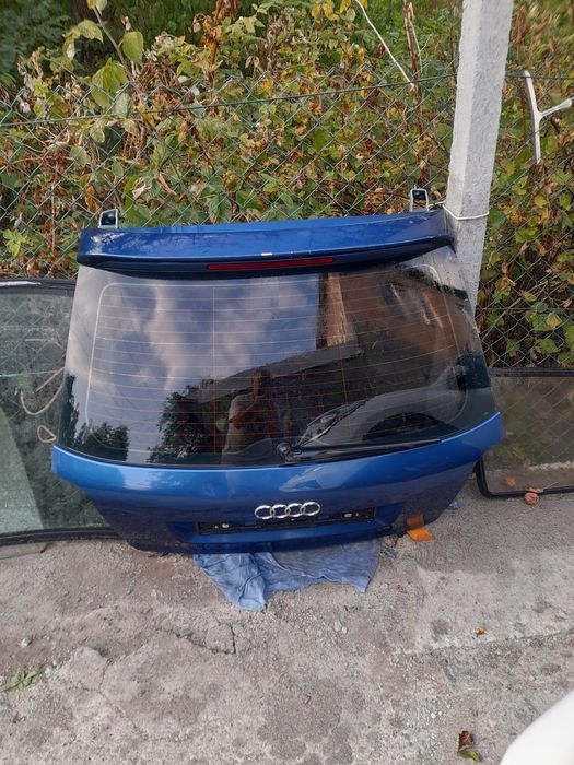 Двері передні ліві та ляда (кришка багажника) Audi A3 8P синій колір