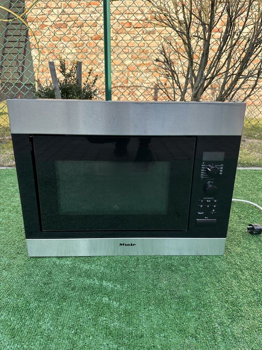 Вбудована мікрохвильова піч Miele  піч під забудову