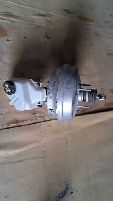 K8D2-2B195-AB Land Rover Evoque L551 serwo pompa hamulcowa