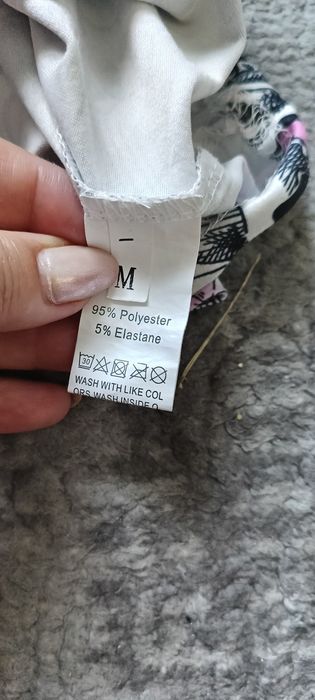 Koszulka damska w czaszki r M