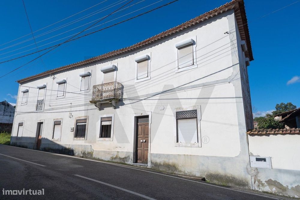 Moradia T10 com Terreno (ÁREA TOTAL 1143m2)  – Arneiro das Milhariças