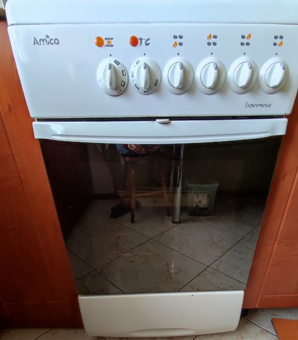 Kuchenka gazowa z piekarnikiem Amica