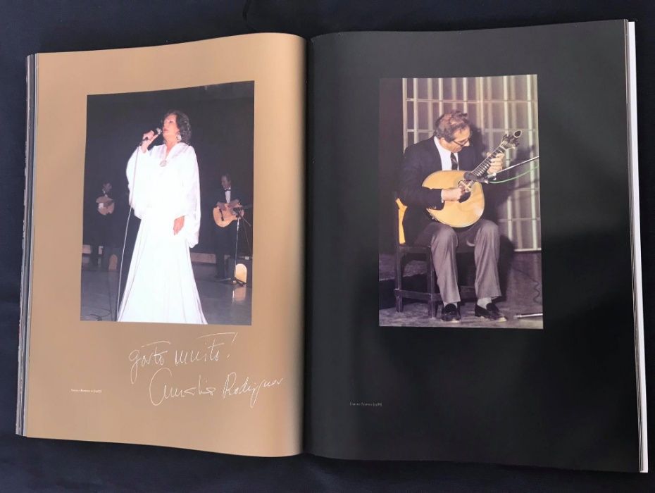 Livro 50 anos do Casino do Estoril + medalha comemorativa