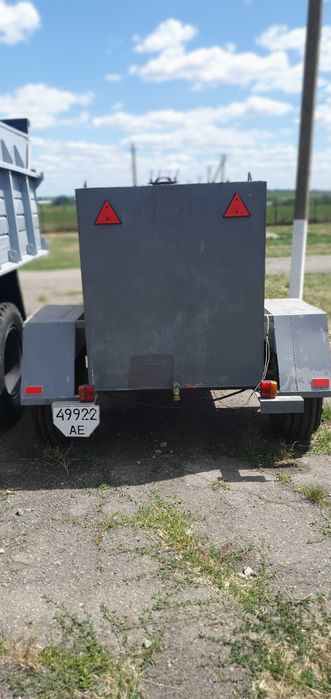 Продам бочку 3 куба на колесах