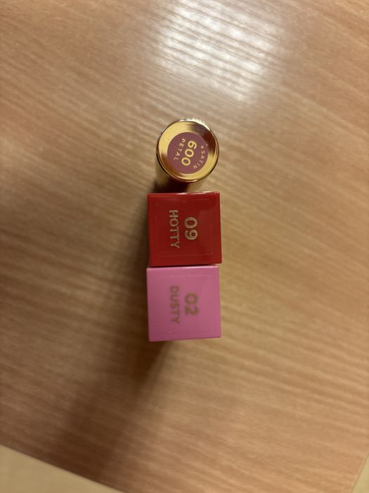 Eveline vinylowe 2 blyszczyki i pomadka