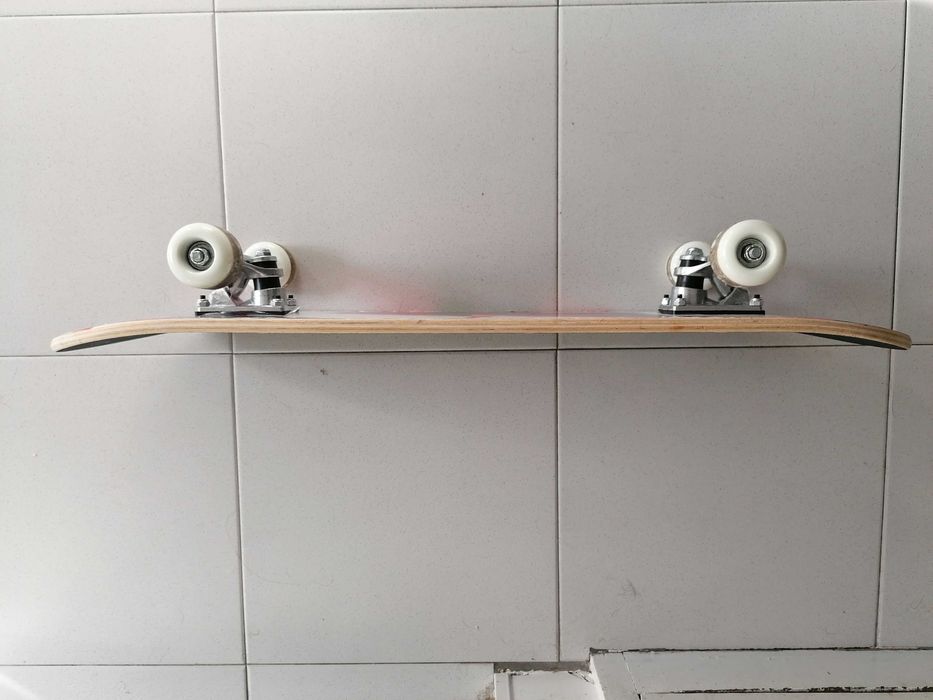 Skate Airwalk. Usado 2 vezes para teste. Grip está novo.