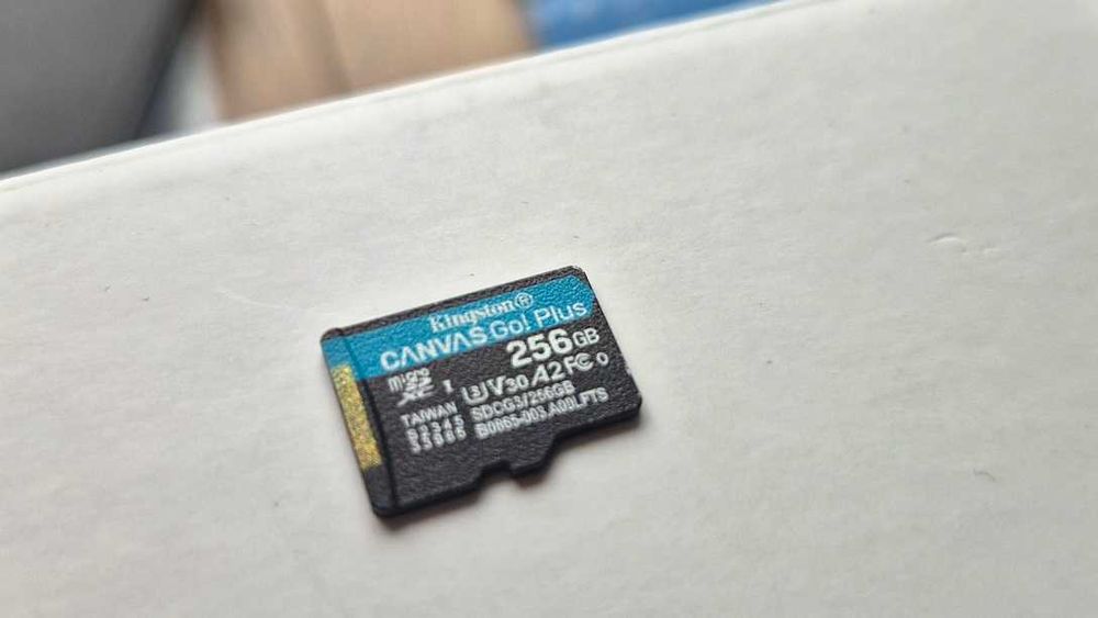 Dron DJI Mini 3 Pro + FCM + 3 aku + Care Refresh 2 lata + 256GB