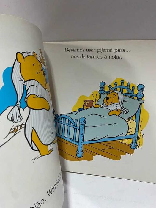 Livro infantil Disney - Winnie Ensina-me a Roupa