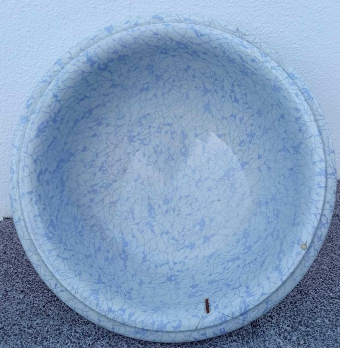 Bacia / alguidar em porcelana antiga