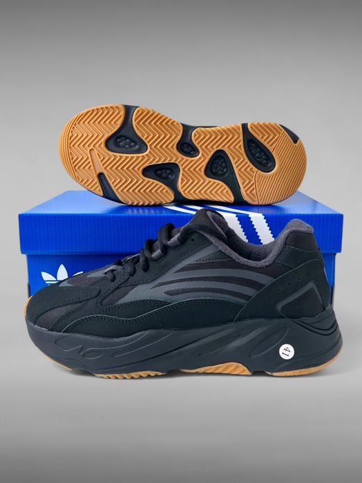 Чоловічі термо кросівки Adidas Yeezy Boost 700 V2 (Cordura/Шкіра)