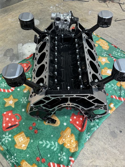 Piaskowanie malowanie zaciskow drewna mebli karoserii spawanie cnc