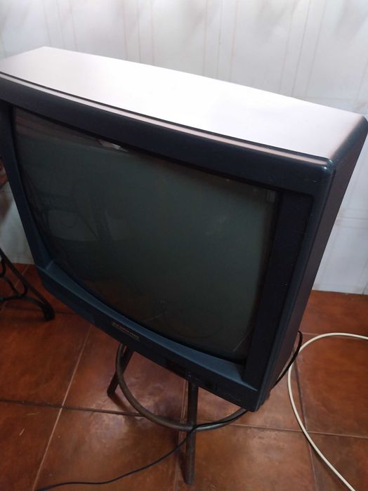 Televisão antiga da Samsung CB-5051A