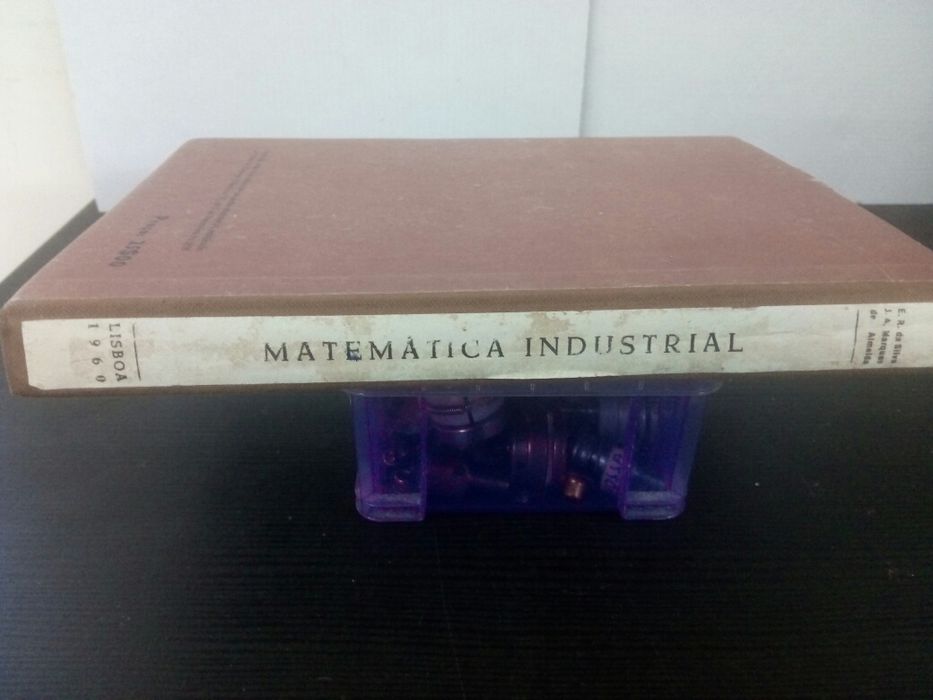 Livro Matemática Industrial ensino técnico profissional.