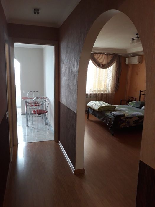Подобова аренда квартири в районі вул.Велика Бердичівська від власника